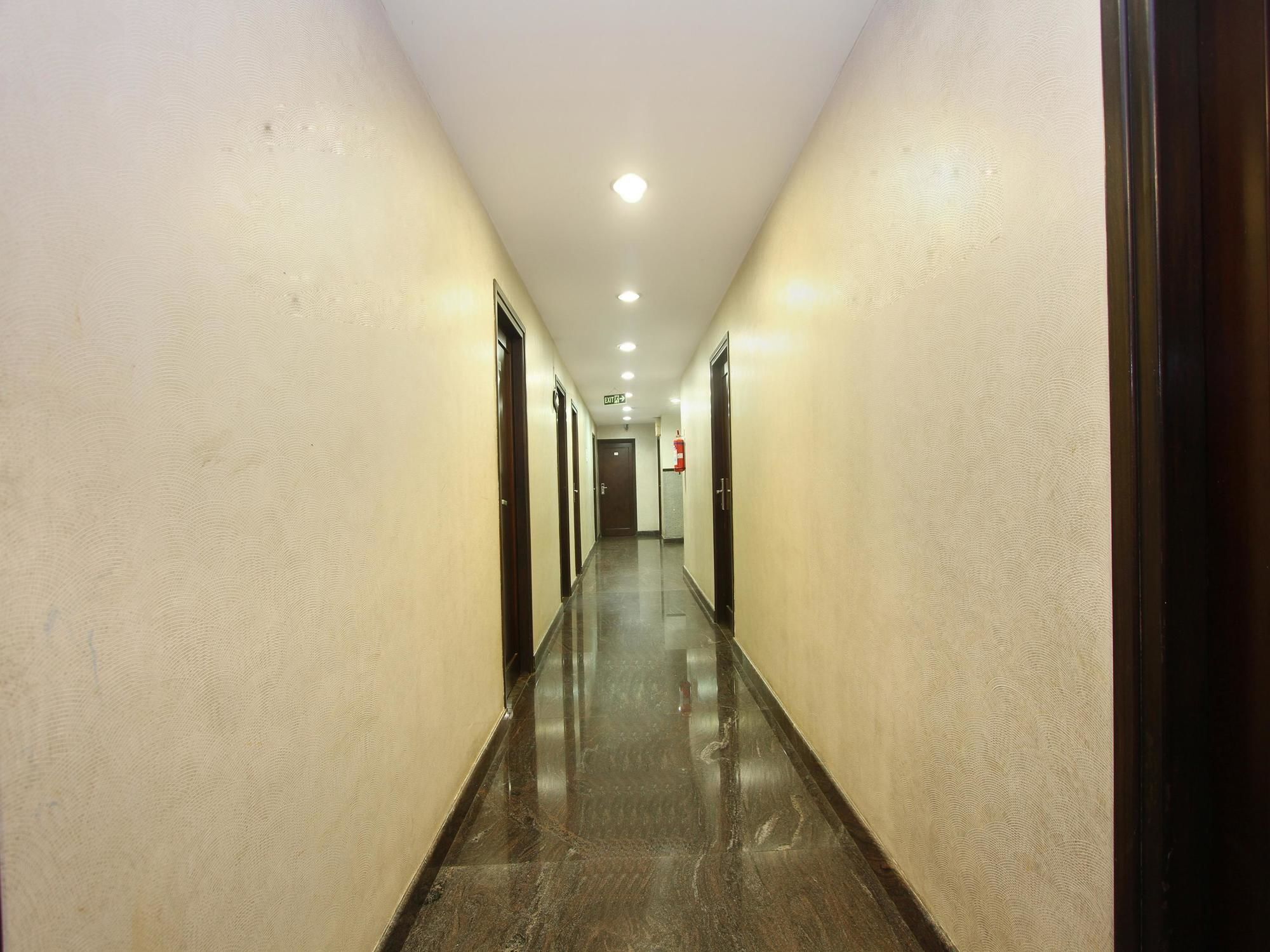 Oyo 435 Hotel Amshi International Bangalore Ngoại thất bức ảnh